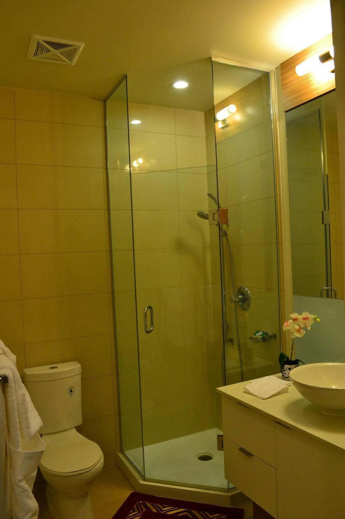 Hotel Duke Furnished Toronto